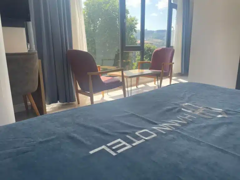 فندق هان طرابزون HANN OTEL | الغرف والأجنحة قرب فرابي — صورة 4 من غرف الفندق أو مرافقه
