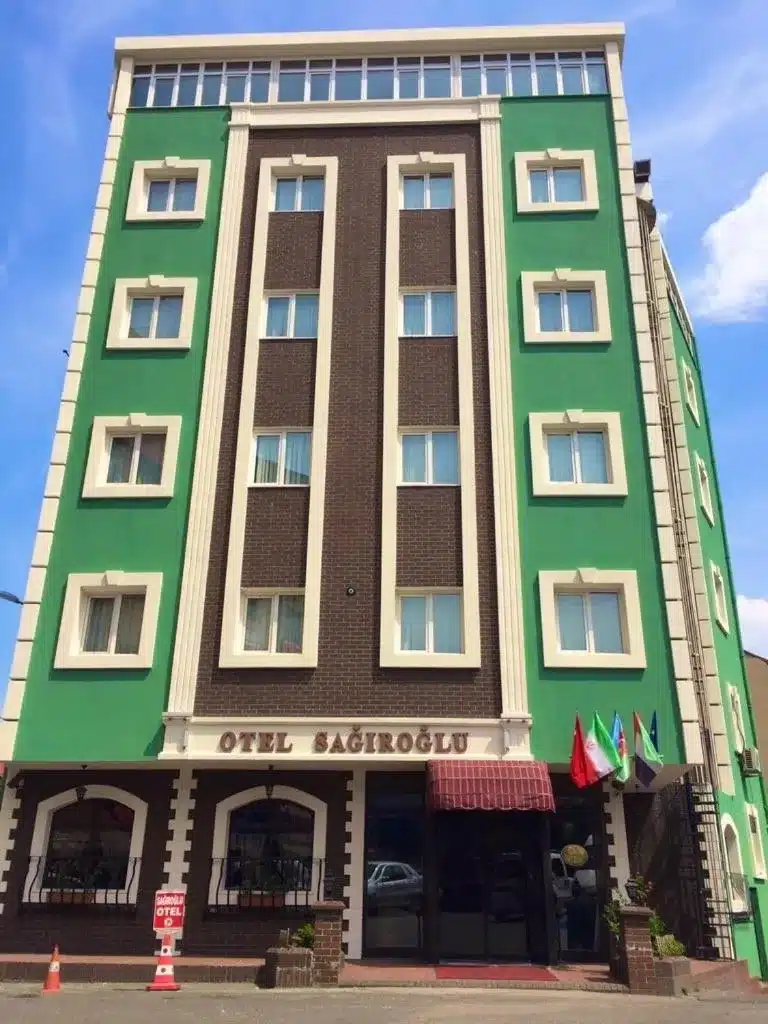 فندق ساغير أوغلو طرابزون Sağıroğlu Otel | الغرف قرب الميدان — صورة 1 من غرف الفندق أو مرافقه